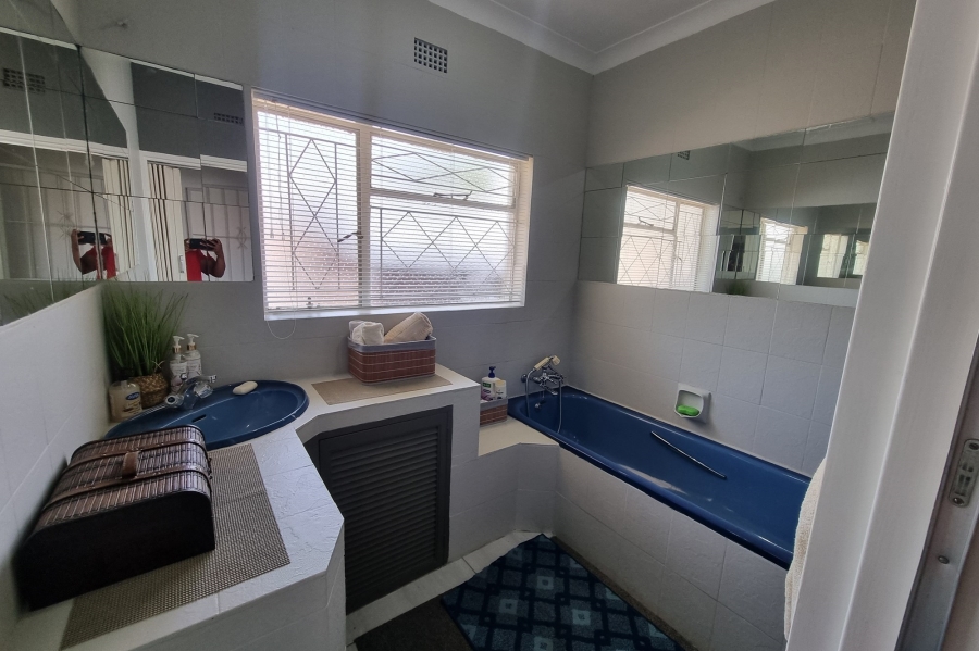 3 Bedroom Property for Sale in Flamwood North West